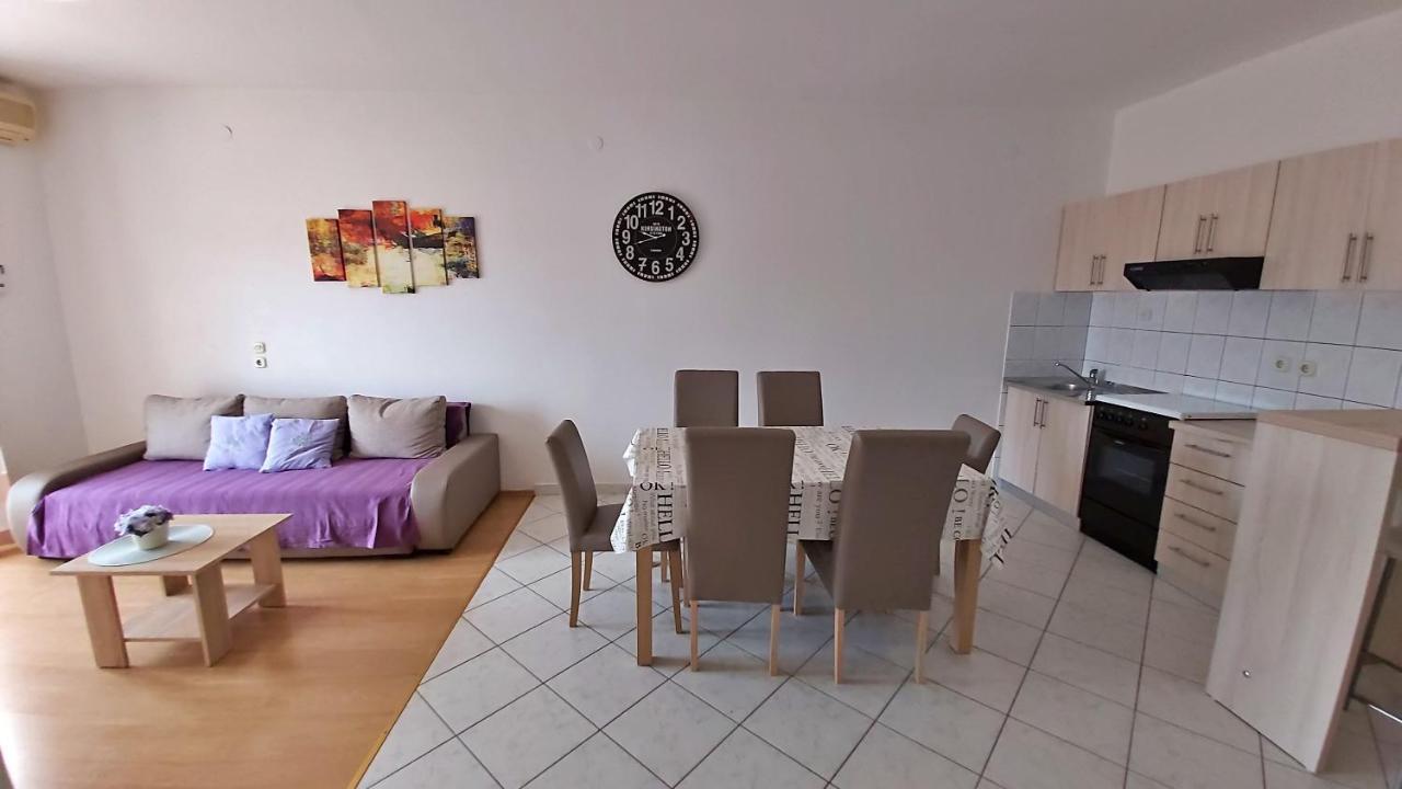 Apartments Zvone Omis Luaran gambar