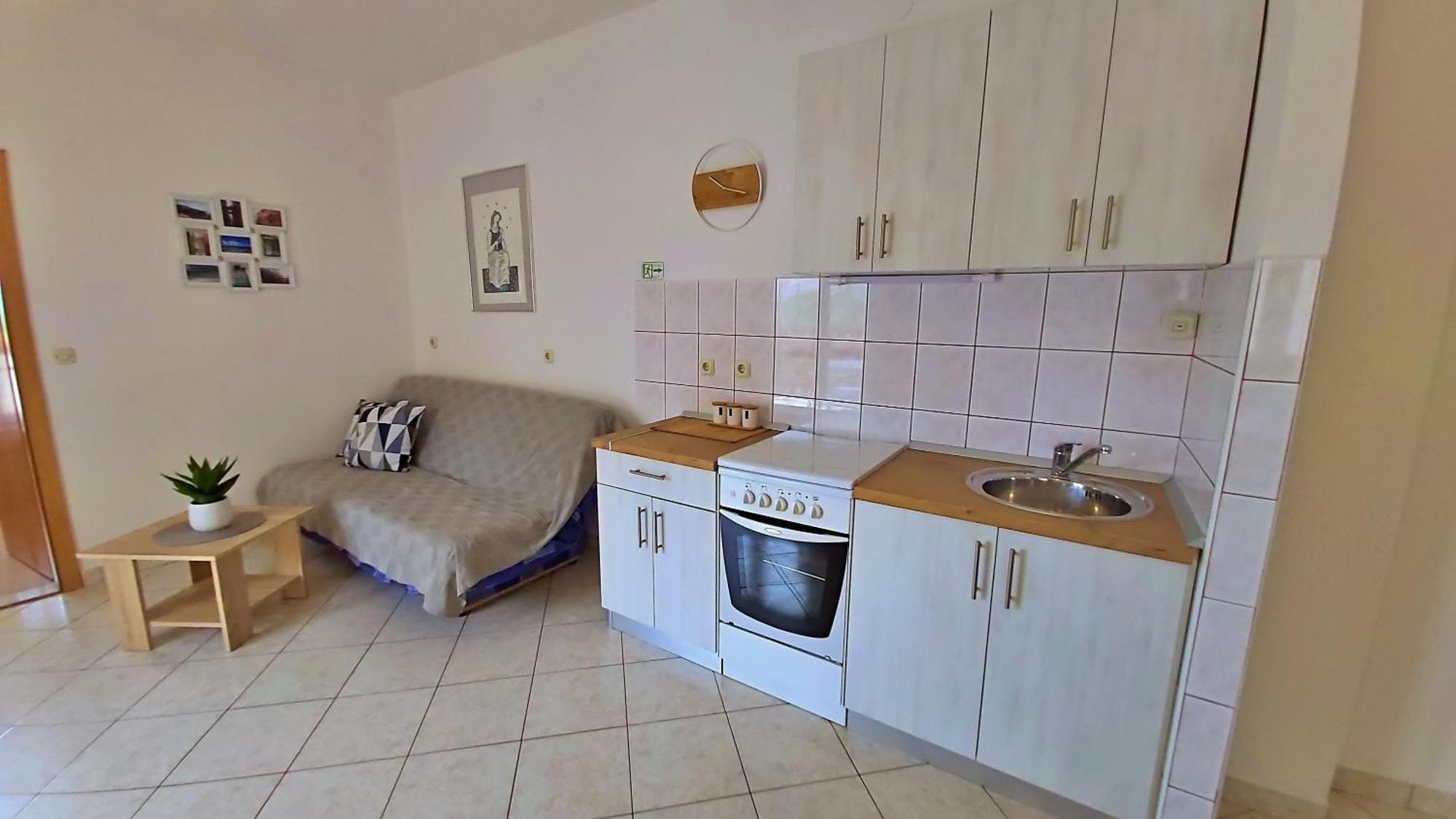 Apartments Zvone Omis Bilik gambar