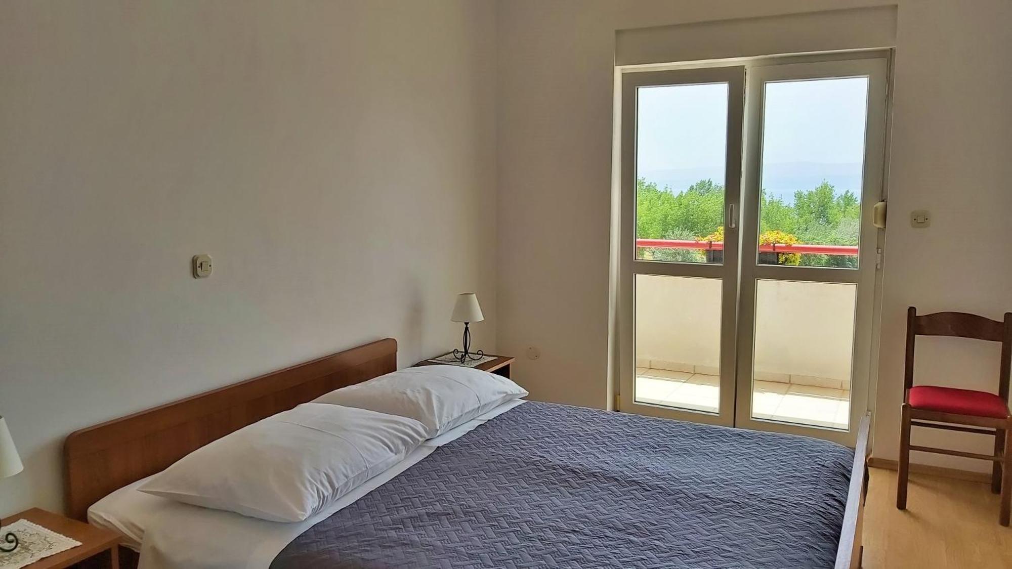 Apartments Zvone Omis Bilik gambar